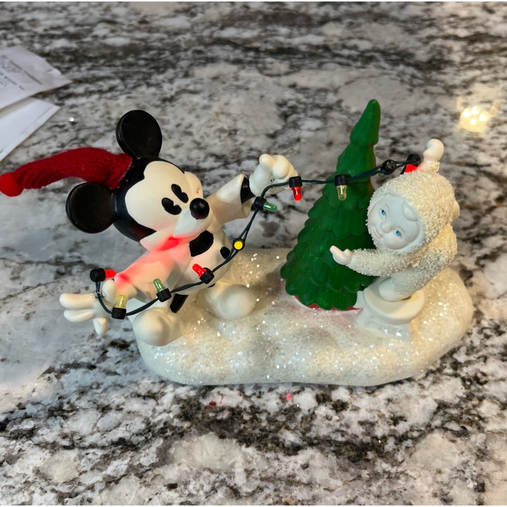 Department 56 Snowbabies Lighting the Tree with Mickey Figurine